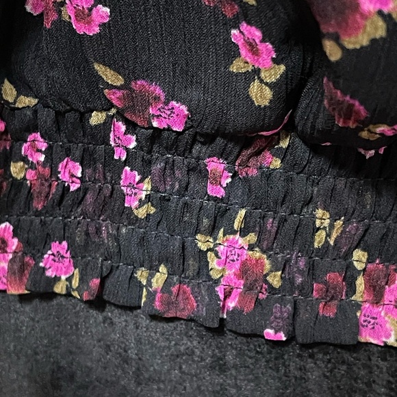 EXPRESS LONG SLEEVE SHEER PINK & BLACK FLORAL BLOUSE SZ XS - Picture 7 of 7
